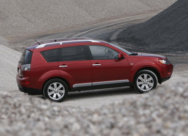 Especificaciones técnicas de Mitsubishi Outlander II(XL) - picture 1