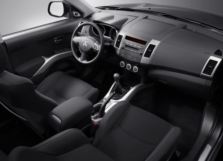Especificaciones técnicas de Mitsubishi Outlander II(XL) - picture 4