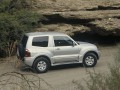 Technical specifications and characteristics for【Mitsubishi Pajero III】 - picture 4