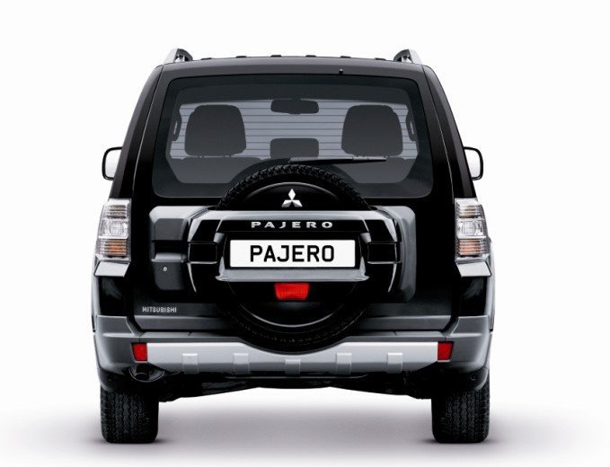 Caractéristiques techniques de Mitsubishi Pajero IV - picture 10