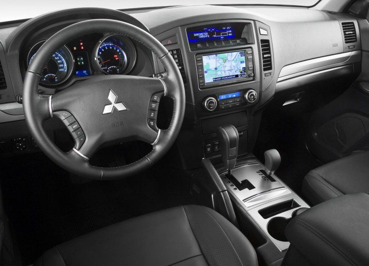 Caractéristiques techniques de Mitsubishi Pajero IV - picture 13