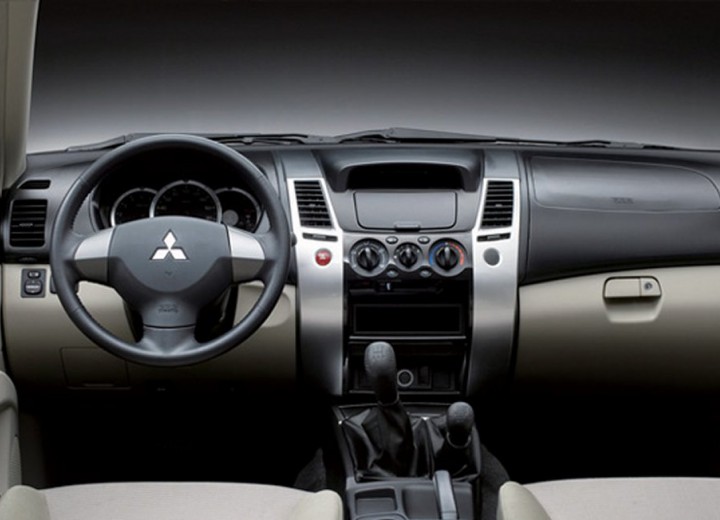 Technical specifications and characteristics for【Mitsubishi Pajero Sport II】 - picture 4