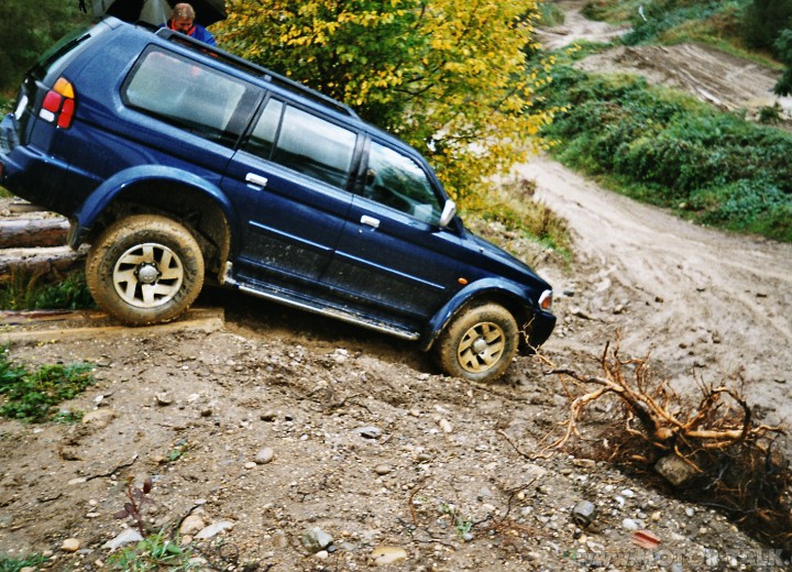 Especificaciones técnicas de Mitsubishi Pajero Sport (K90) - picture 2