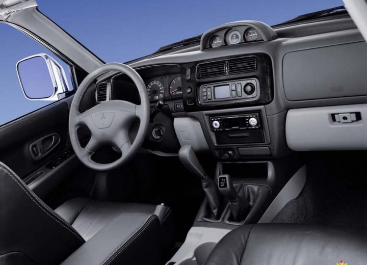 Especificaciones técnicas de Mitsubishi Pajero Sport (K90) - picture 5