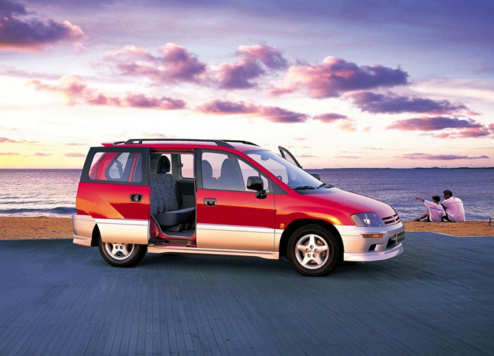 Especificaciones técnicas de Mitsubishi Space Runner (N50) - picture 2