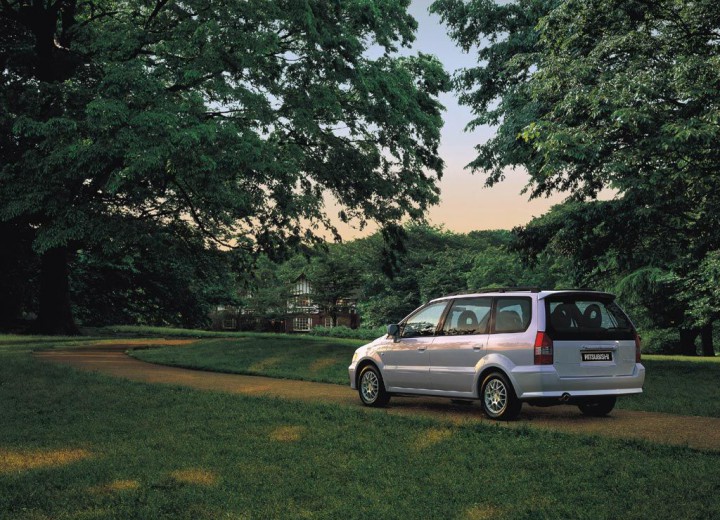 Technische Daten und Spezifikationen für Mitsubishi Space Wagon III - picture 3