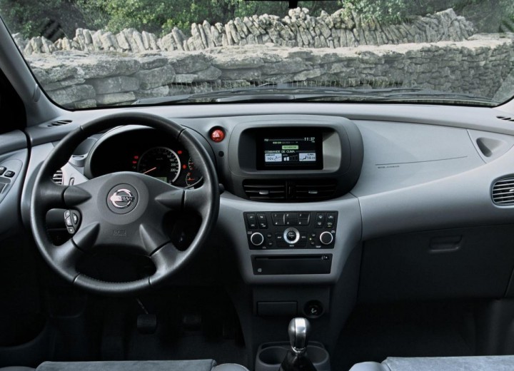 Especificaciones técnicas de Nissan Almera Tino - picture 4