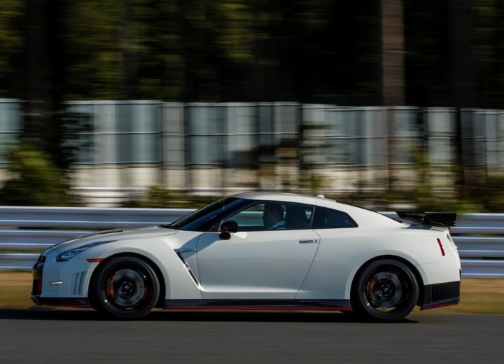 Technical specifications and characteristics for【Nissan GT-R I Restyling】 - picture 4