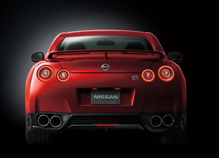 Technical specifications and characteristics for【Nissan GT-R I Restyling】 - picture 17