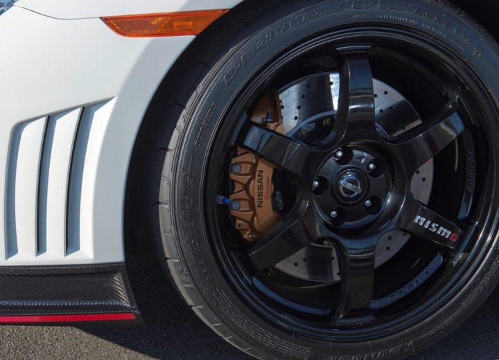 Technical specifications and characteristics for【Nissan GT-R I Restyling】 - picture 15