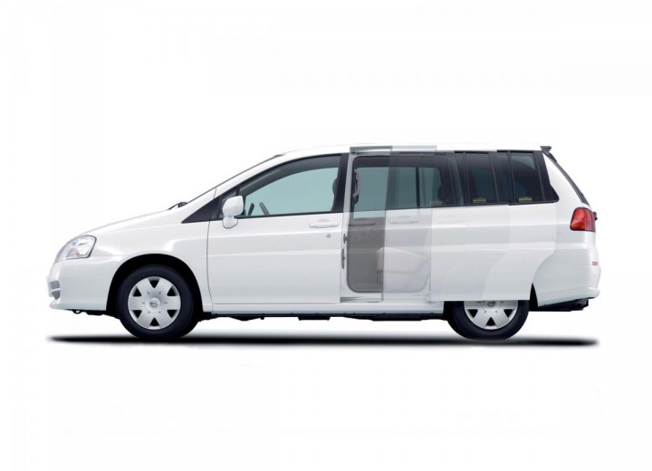 Technical specifications and characteristics for【Nissan Liberty (M12)】 - picture 2