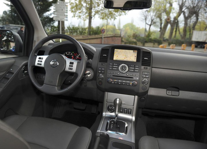 Specificații tehnice pentru Nissan Navara III (D40) facelift - picture 6
