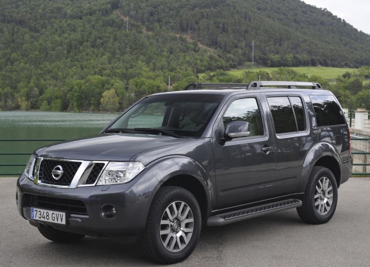 Technical specifications and characteristics for【Nissan Pathfinder III (2010 facelift)】 - picture 1