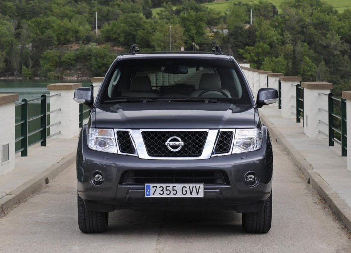 Technical specifications and characteristics for【Nissan Pathfinder III (2010 facelift)】 - picture 2