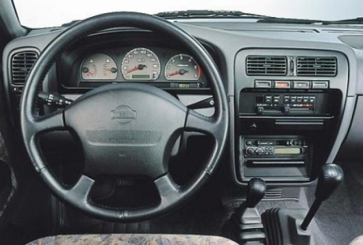 Technical specifications and characteristics for【Nissan Pick UP (D22)】 - picture 3