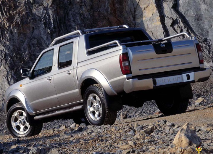 Technical specifications and characteristics for【Nissan Pick UP (D22)】 - picture 2