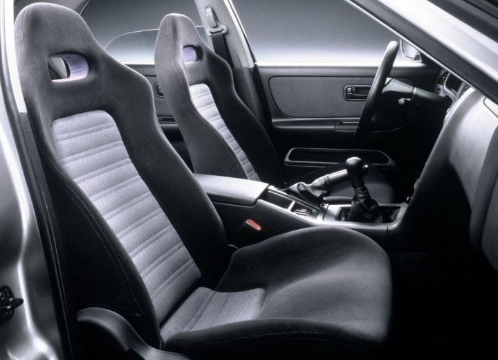 Technical specifications and characteristics for【Nissan Skyline IX (R33)】 - picture 5