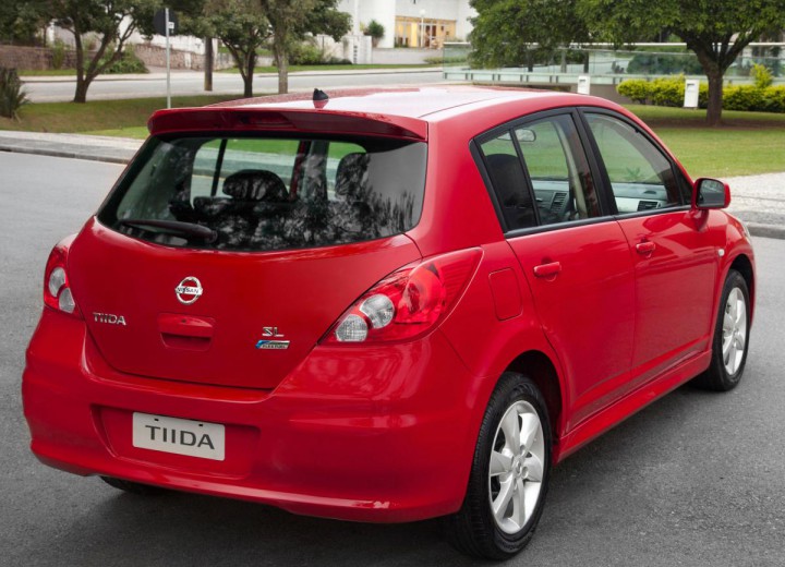 Technical specifications and characteristics for【Nissan Tiida Hatchback】 - picture 4