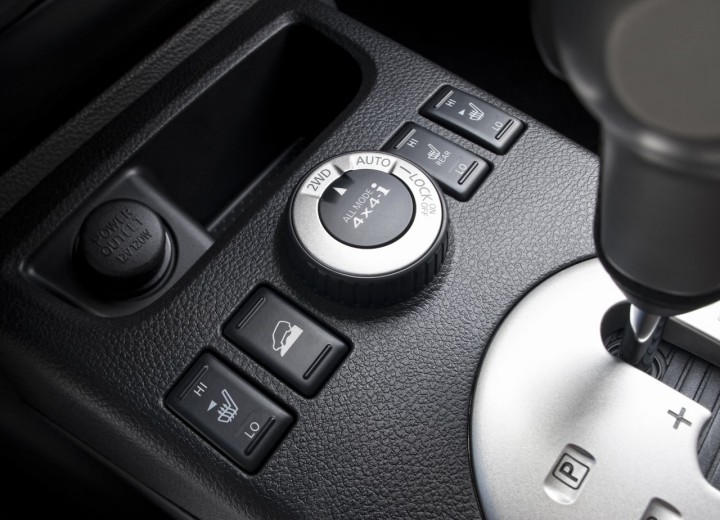 Technical specifications and characteristics for【Nissan X-Trail II Restyling】 - picture 8
