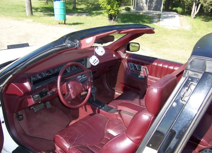 Technische Daten und Spezifikationen für Oldsmobile Cutlass Supreme Convertible - picture 4