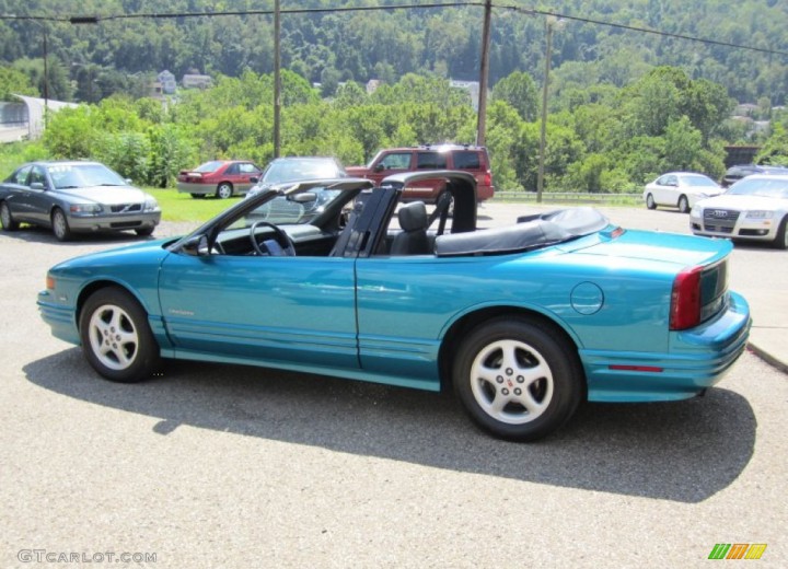 Technische Daten und Spezifikationen für Oldsmobile Cutlass Supreme Convertible - picture 2