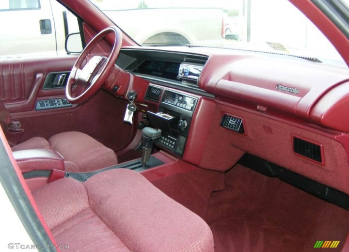 Technische Daten und Spezifikationen für Oldsmobile Cutlass Supreme Coupe - picture 4
