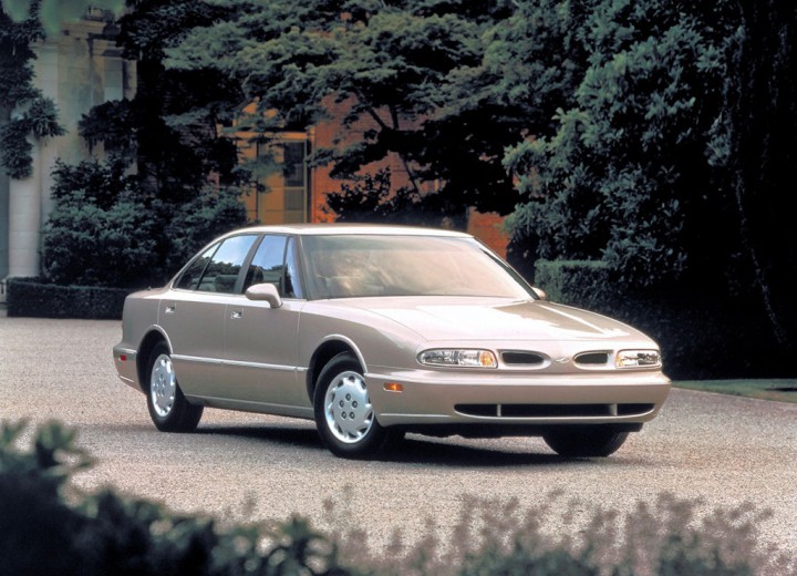 Technical specifications and characteristics for【Oldsmobile Eighty-eight】 - picture 2
