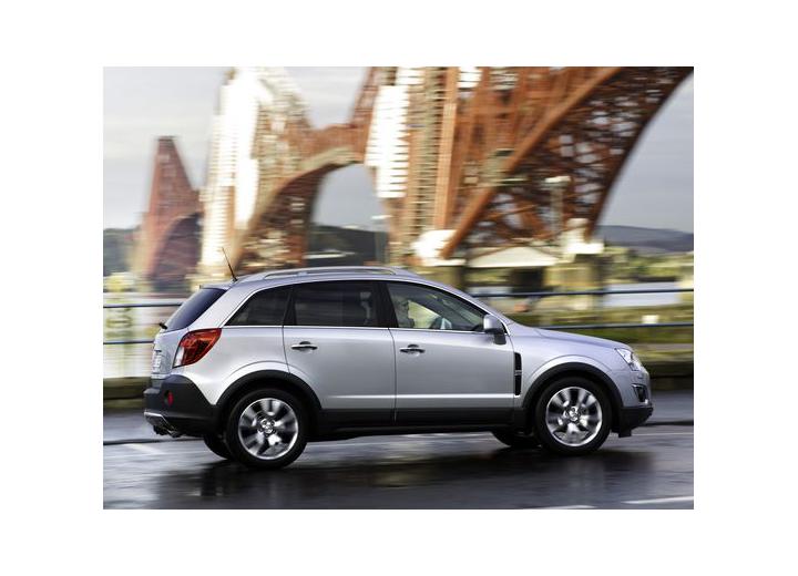 Caractéristiques techniques de Opel Antara (2011) - picture 3