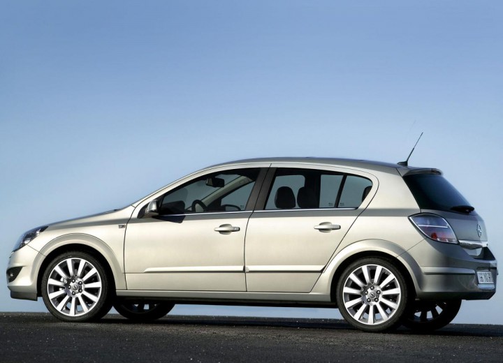 Technical specifications and characteristics for【Opel Astra H】 - picture 2
