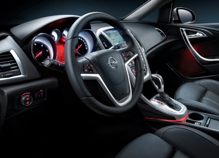 Caractéristiques techniques de Opel Astra J Restyling - picture 12