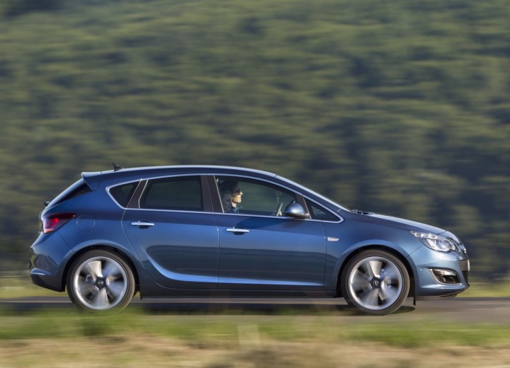 Caractéristiques techniques de Opel Astra J Restyling - picture 3
