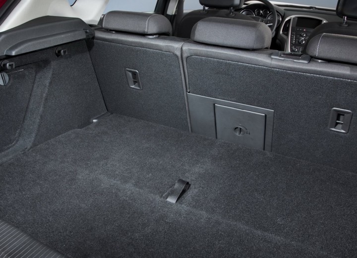 Caractéristiques techniques de Opel Astra J Restyling - picture 14
