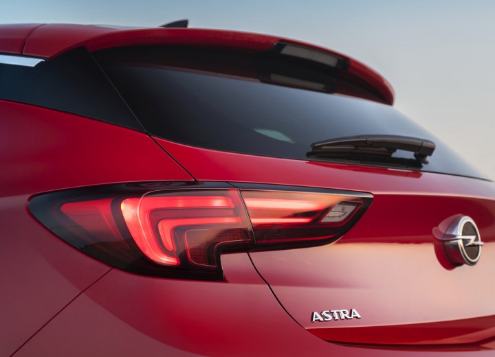 Caractéristiques techniques de Opel Astra K - picture 7