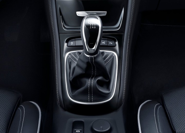 Caractéristiques techniques de Opel Astra K - picture 12