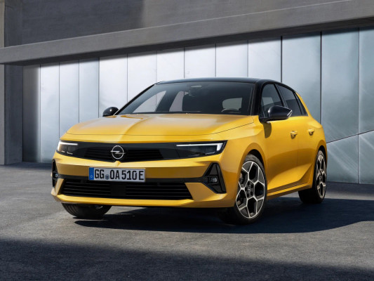 Opel Astra Astra L 1.6 AT Hybrid (225hp)