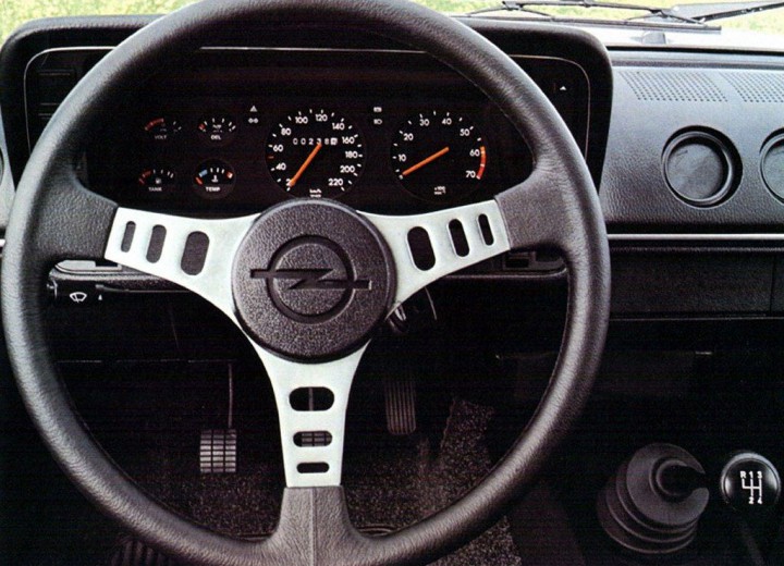 Technische Daten und Spezifikationen für Opel Manta B - picture 3