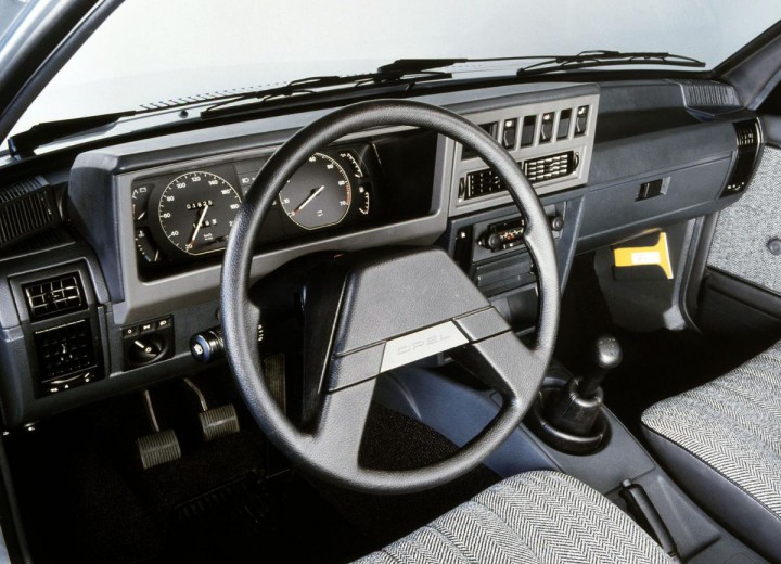Technical specifications and characteristics for【Opel Rekord E】 - picture 4