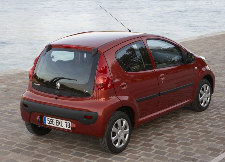 Technical specifications and characteristics for【Peugeot 107 Restyling】 - picture 3