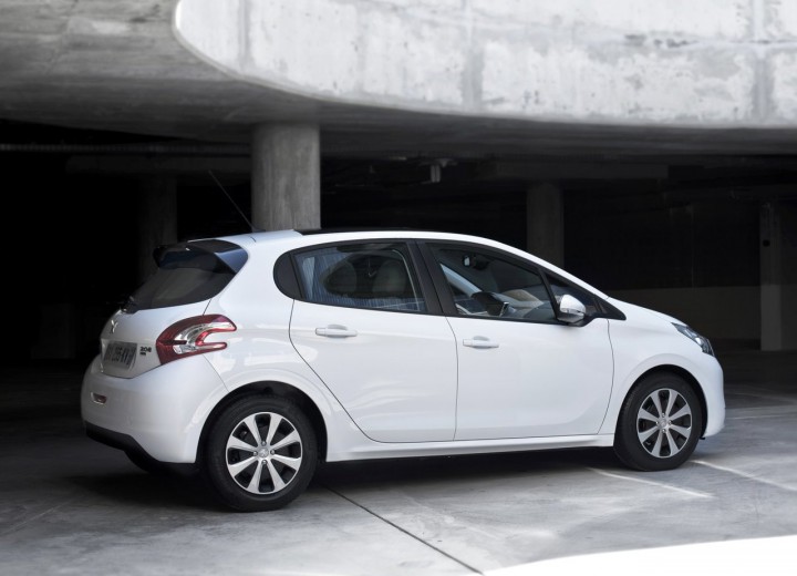Технические характеристики о Peugeot 208 - picture 3