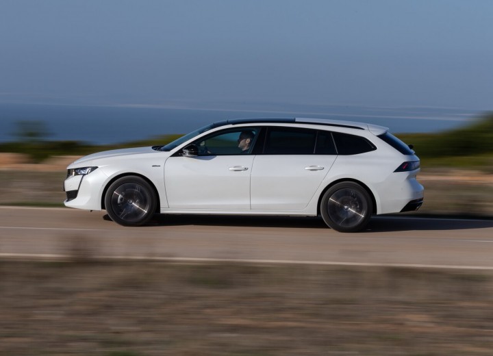 Technical specifications and characteristics for【Peugeot 508 II SW】 - picture 4