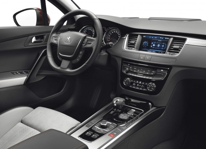 Technical specifications and characteristics for【Peugeot 508 RXH】 - picture 6