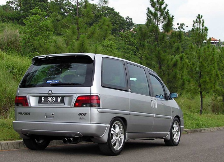 Technical specifications and characteristics for【Peugeot 806 (221)】 - picture 4