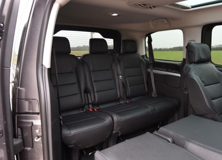 Especificaciones técnicas de Peugeot Traveler I - picture 9