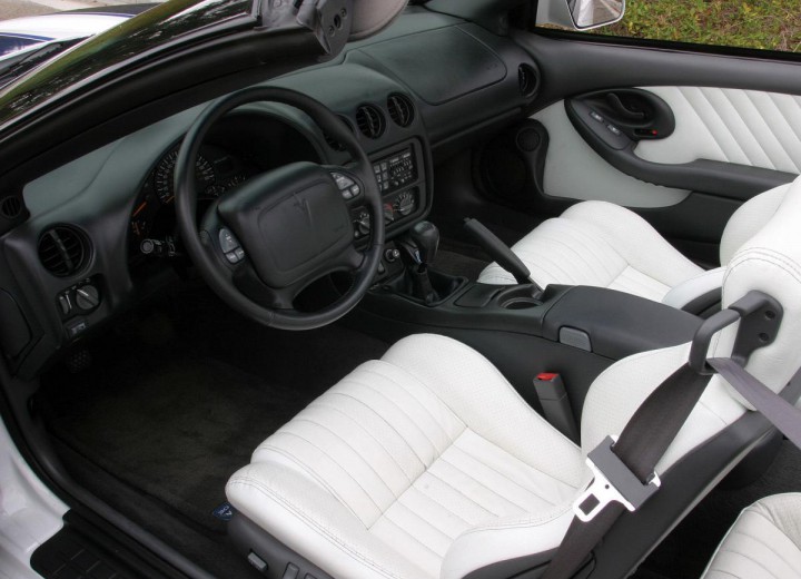 Технически характеристики за Pontiac Firebird IV Cabrio - picture 12
