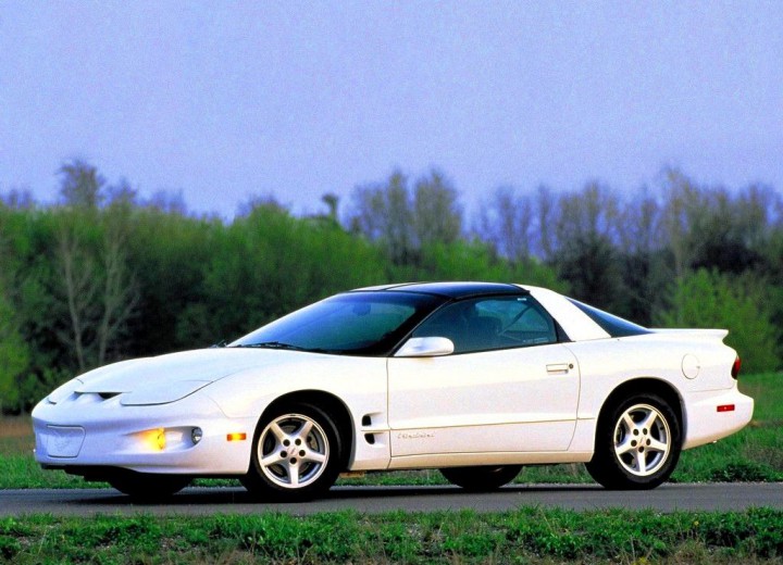 Технически характеристики за Pontiac Firebird IV - picture 1