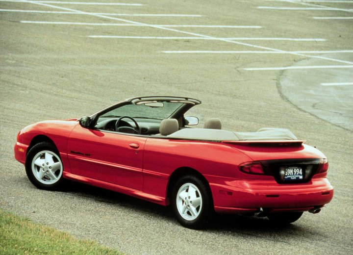 Technische Daten und Spezifikationen für Pontiac Sunfire Cabrio - picture 2