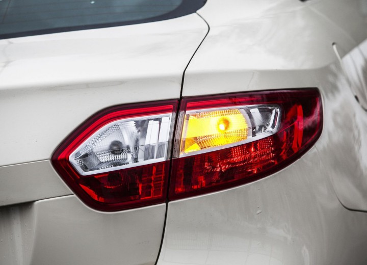 Technische Daten und Spezifikationen für Renault Fluence facelift 2012 - picture 12