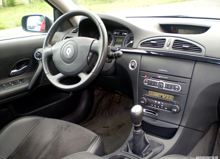Especificaciones técnicas de Renault Laguna Grandtour II - picture 3