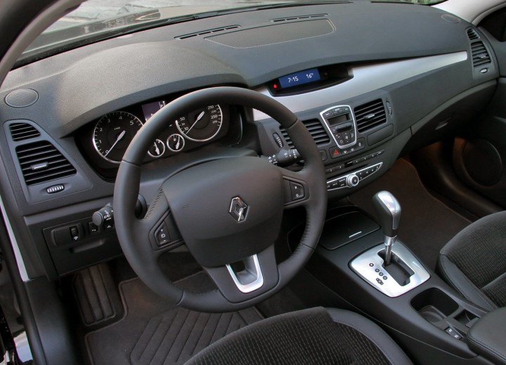 Technical specifications and characteristics for【Renault Laguna III】 - picture 10