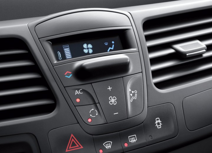 Technical specifications and characteristics for【Renault Laguna III】 - picture 16